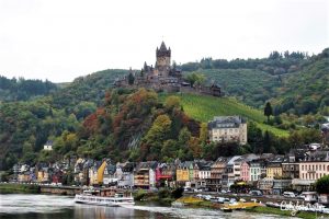 10 Reasons Why I moved to Germany - Cochem & the Reichsburg Castle